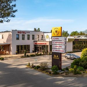 יארוצין Hotel - Restauracja "Sloneczna" Exterior photo