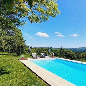 הוילה La Croix Des Landes Gite Ou Chambre D'Hote Avec Piscine A Chouvigny Exterior photo