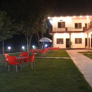Galiyat Inn Hotel, Balakot By Lmc Exterior photo