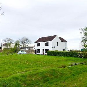 Foleshill Nice Cottage In The Countryside Exterior photo