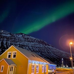 Seyðisfjörður Lonsleira Apartments Exterior photo