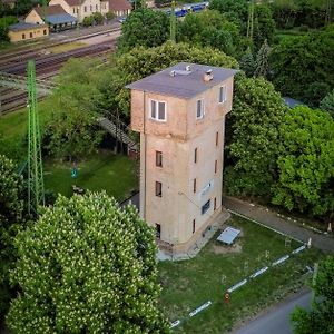 מלון Toronyszoba Exterior photo