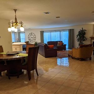 הוילה Spacious House In Fort Lauderdale - Minutes From Beach Exterior photo