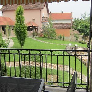 דירות Vila Sunce Morović Exterior photo