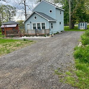 Wilson Ontario Lakeview Cottage Room photo