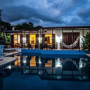 טרזר ביץ' Bliss By The Sea - Beach Front Villa With Private Pool Exterior photo