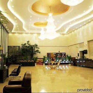 ננצ'אנג Lucky Garden Hotel Interior photo