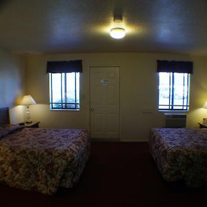 Cottonwood Travelers Motel Room photo