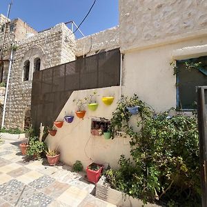 דירות Al Karak House Sharing Apt Exterior photo