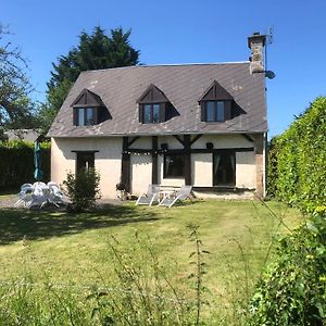 Le Mesnil-Gilbert Daisy Cottage With Seasonal Swimming Pool Exterior photo