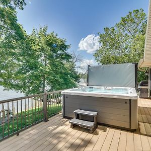 Laurie Lake Of The Ozarks Getaway With Private Dock! Exterior photo