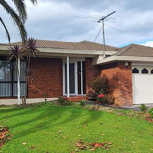 מלון East Auckland Golflands Haven Exterior photo