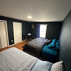 אירבינגטון Fidelia Room A, King Bed And Twin Bed With Private Bathroom Minutes From Newark Liberty International Airport And Newark Penn Station Exterior photo