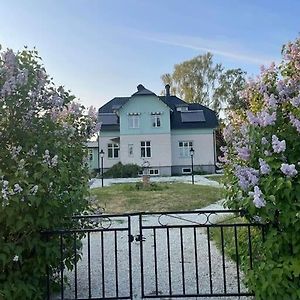 Klintehamn Beautiful Early 20Th Century House On Spacious Park Like Grounds Exterior photo