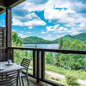 Lac-Superieur Suite Overlooking The Lake & Mountains With Resort Exterior photo