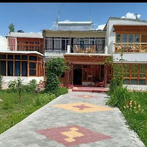 לה Shayok Guest House Exterior photo