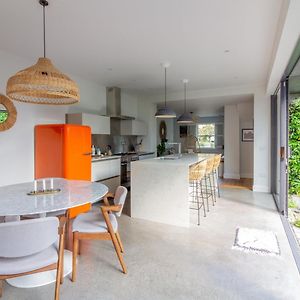 דבלין Guestready - Modern Villa In Glenageary Exterior photo