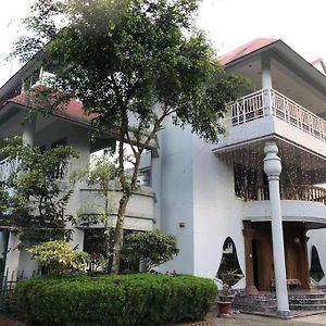 Subhani Aysha Palace Luxury Apartment סילט Exterior photo