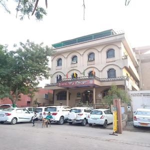 אגרה Hotel Taj Plaza, Vip Road, Agra Exterior photo
