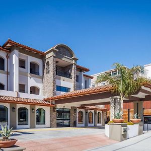 La Quinta Inn & Suites By Wyndham סנטה קרוז Exterior photo