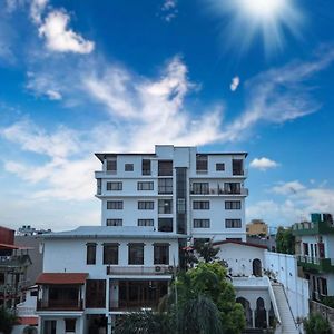 Butwāl Club De Novo Hotel Exterior photo