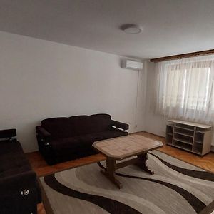 דירות פוצ'ה Apartman Mira Exterior photo