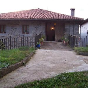 דירות לקומברי Casa Rural Barbonea Exterior photo