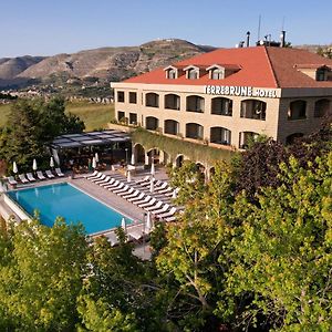 Mzaar Kfardebian Terre Brune Hotel Exterior photo