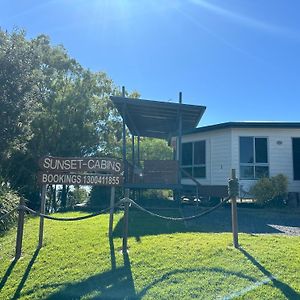 סבנטין סבנטי Sunset Cabins 1770 Exterior photo