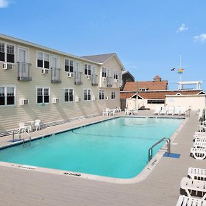 Cherry Grove Grove Hotel Exterior photo