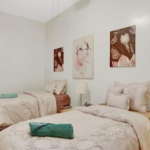 פילדלפיה A Spacious Lovely 2 Bedroom Flat With Private Yard Exterior photo
