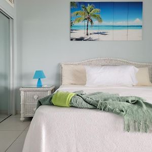 Jolly Harbour Waterfront Luxury Retreat: 2-Bed Villa Sea Life Exterior photo