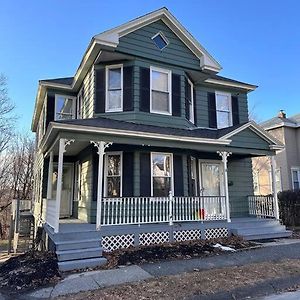 Large 4Bd, 2Bath Victorian Home Near Downtown וורצ'סטר Exterior photo