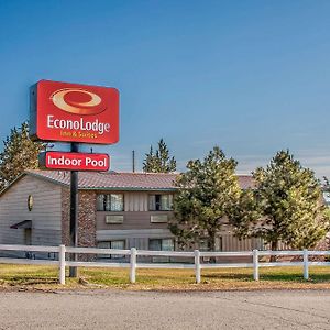 Econo Lodge Inn & Suites מדרס Exterior photo