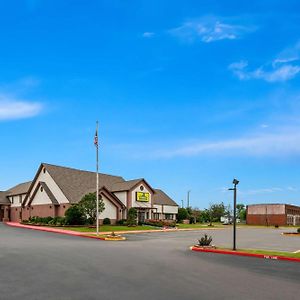 מלון Best Western Okmulgee Exterior photo