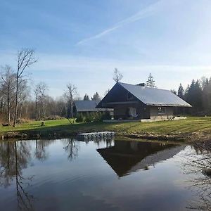 הוילה SAAREMAA Kuuse Metsamaja Exterior photo