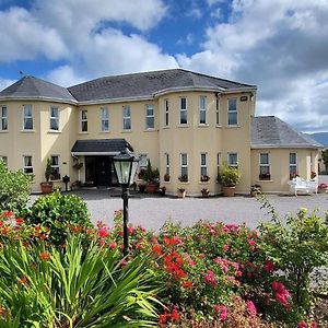 טראלי Brook Manor Lodge Exterior photo