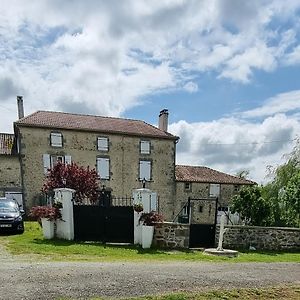 לינה וארוחת בוקר Oradour-Saint-Genest La Petite Locherie Exterior photo