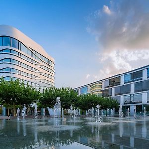 פלאנג Hotel Campus At Home Exterior photo