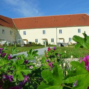 גארס אם קאמפ Ferienwohnungen Im Kloster Exterior photo