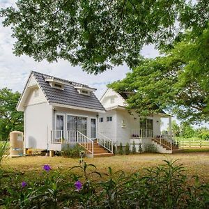 צ'יאנג מאי Chaisathan Cottage Exterior photo