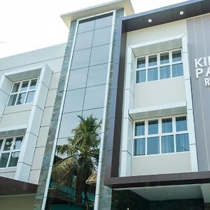 Tripunithura Super Hotel O Elegant Kings Park Residency Exterior photo