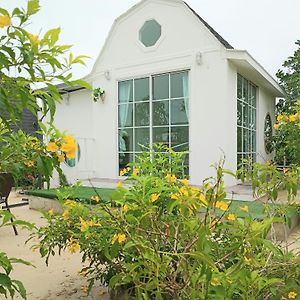 Ban Bo Yai บ้านพักตากอากาศขนาดเล็ก ห่างชายหาดบางเก่า 800 เมตร #Cottage Exterior photo