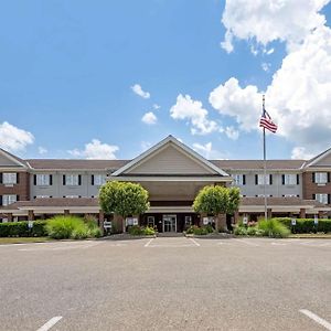 ברלין Comfort Suites Hotel And Conference Center Exterior photo