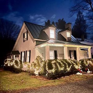 Washington Across The Inn Colonial House With Lovely Porch & Extremely Fast Wi-Fi Exterior photo