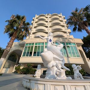 Karpen Hotel Vila Barbaut Exterior photo