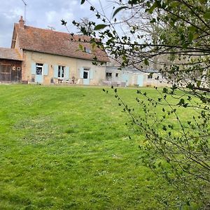 הוילה Bourbon-lʼArchambault Gite De Fleur - Chateau Du Grand Lucay Exterior photo