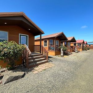 Westport Inn Cabins Exterior photo