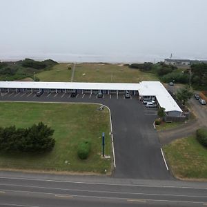 יכאטס Tillicum Beach Motel - Formerly Deane'S Oceanfront Lodge Exterior photo