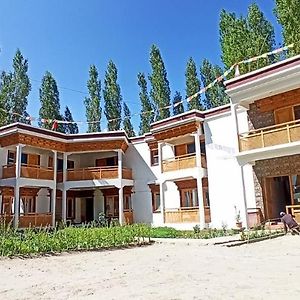 לה Losar Guest House Ladakh By Lexstays Exterior photo